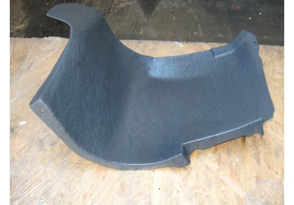 Підкрилок правий, передня частина, коліно Renault Laguna, (94-00), 7700818612